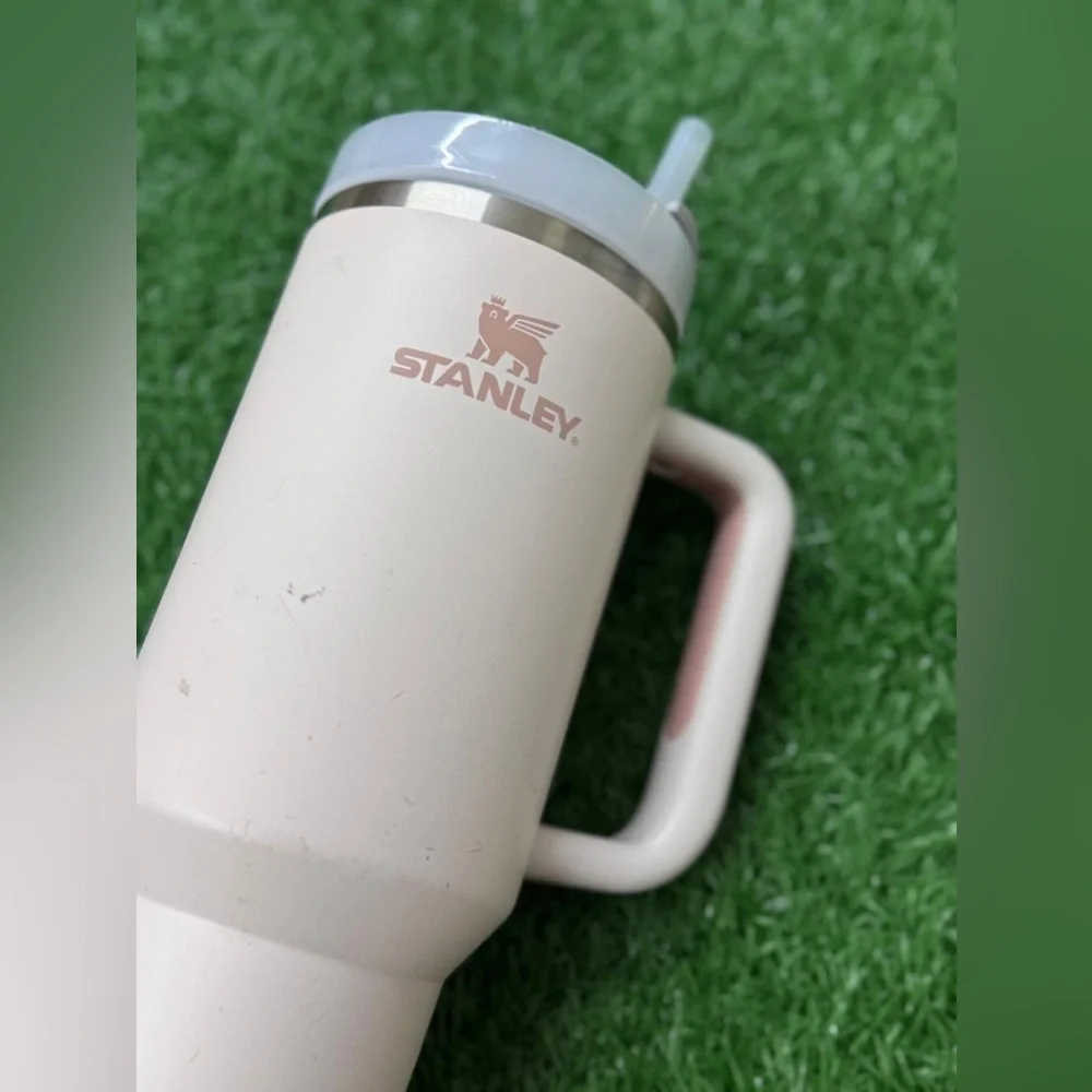 Stanley Blush Pink Travel Mug with Handle - Picture 6 of 6